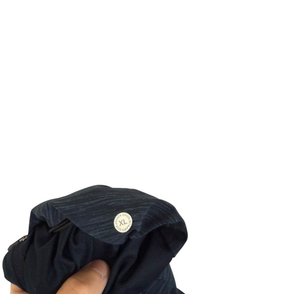 Lululemon Mens T.H.E. Short *Linerless 9” in navy - Picture 3 of 8